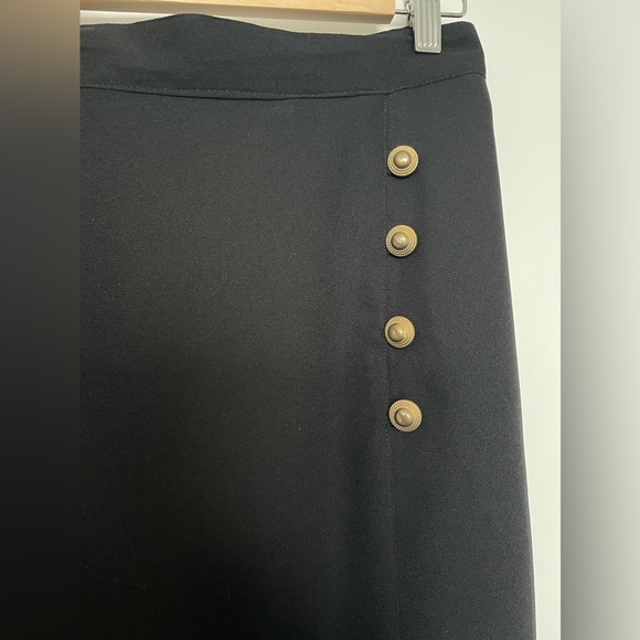 Designer Tank And Black Skirt - Picture 7 of 7